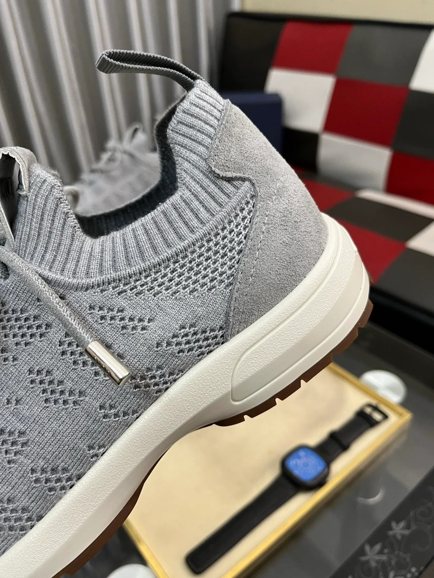 Men's shoes 💰: 400⌚️⌚️2025 new Dior fly-knit breathable casual men's shoes are on the market, original order, impeccable, the upper is made of imported fly-knit, and the original outsole is made one to one quarter. It is super comfortable on the feet. It is a must-buy pair of shoes. Available in sizes 38-446️⃣
